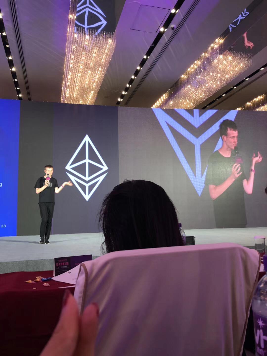 Vitalik Buterin谈应用层建设，良好的社会哲学至关重要