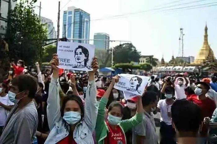 赵承诺将BNB用于泰国和缅甸的灾后援助，跨越国界的援助与希望重建