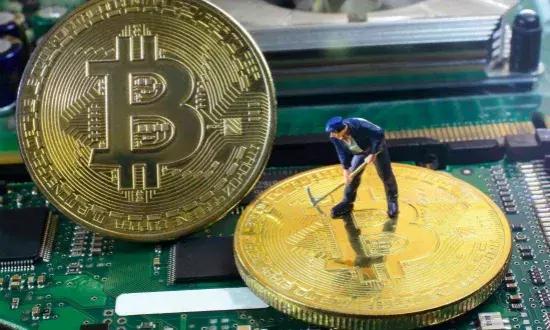 法院裁定比特币矿机托管公司不得阻止租户访问其矿机，维护租户权益与数字资产安全