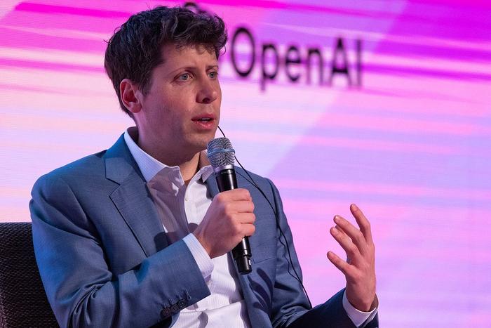 OpenAI首席执行官揭示，AI运行成本逐年锐减，各级别下降十倍趋势显著