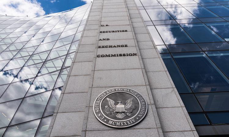 随着 BTC 下跌，一亿美元比特币被清算，ETF 投资者会恐慌性抛售吗？